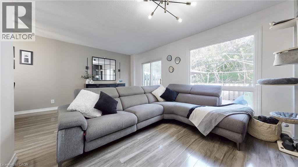 52 ADELAIDE Street Unit# 32, Barrie, Ontario, L4N3T5 — Photo 4