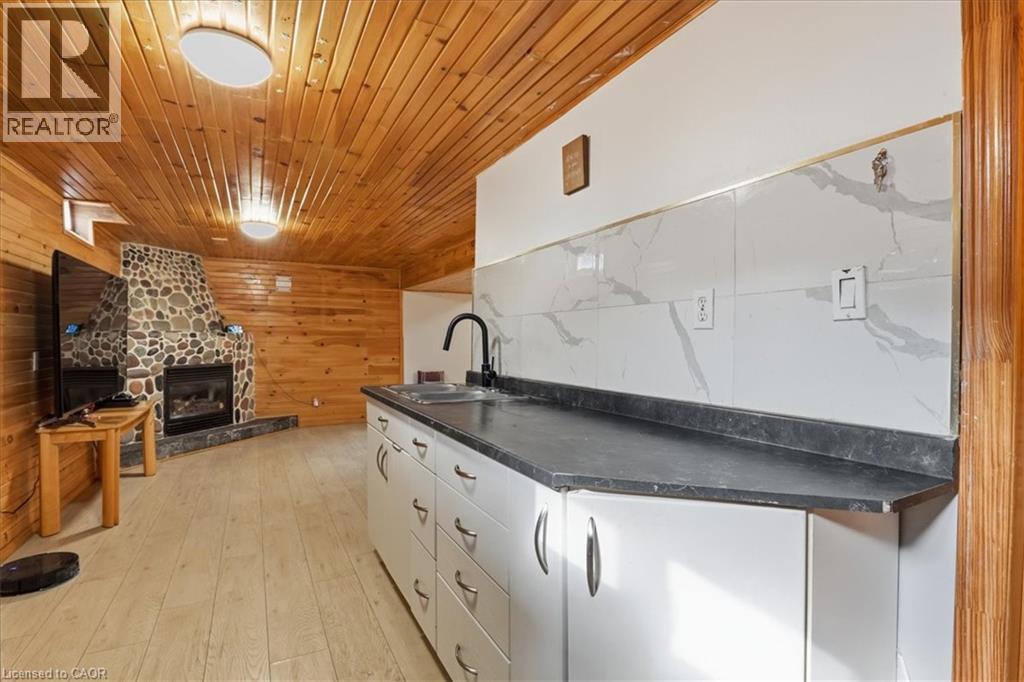9 HOLM Street - 24