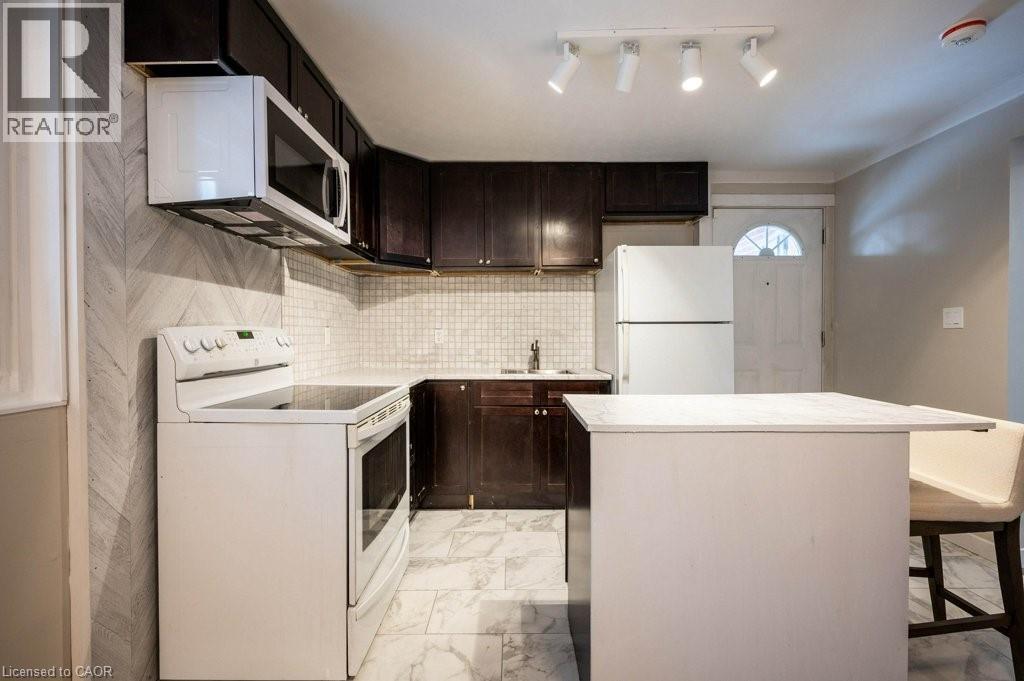 34 BURN Place Unit# 5, Kitchener, Ontario, N2M1Y9 — Photo 5