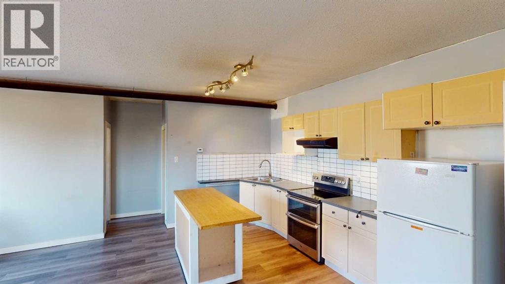 Kitchen suite