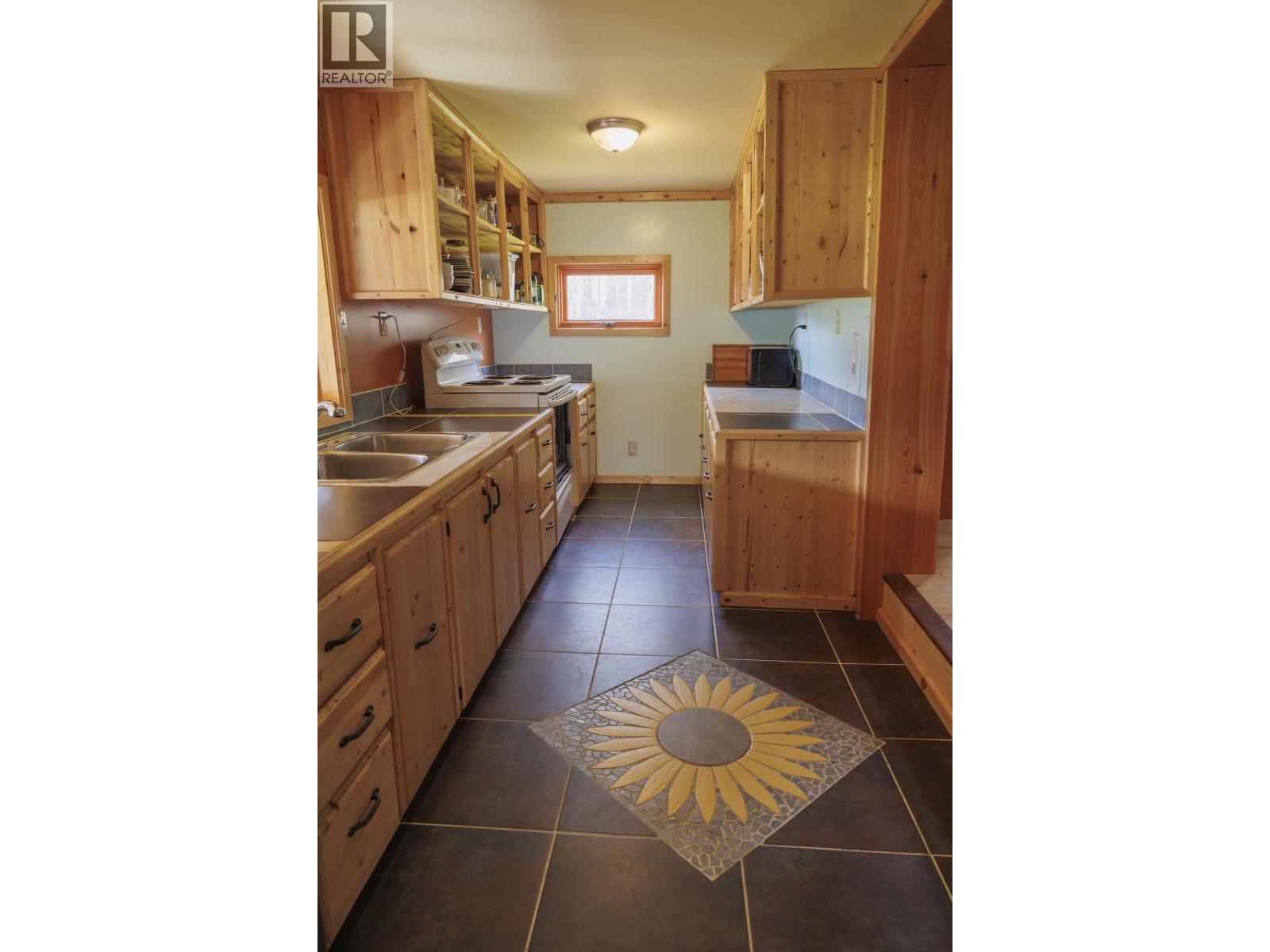 3563 HINKELMAN ROAD, McBride