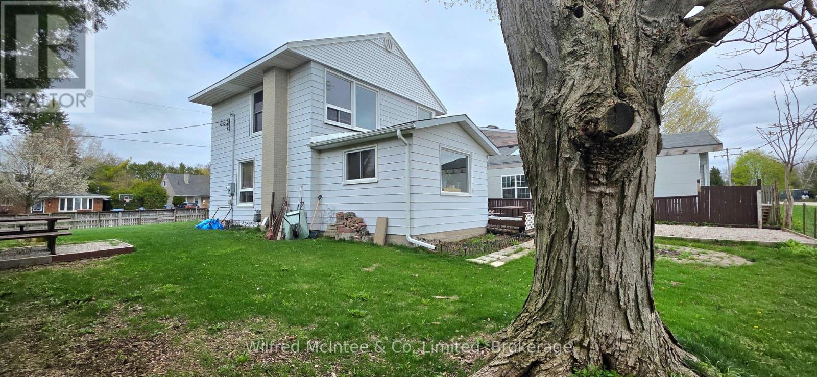 10 QUEBEC ROAD — photo 14