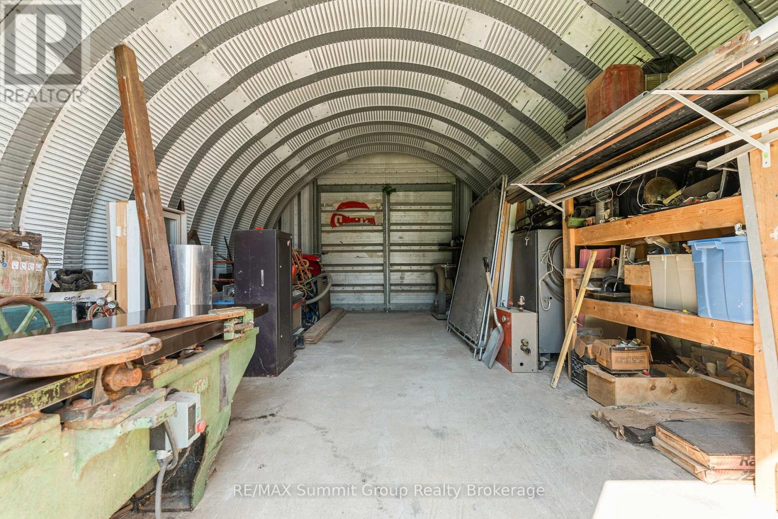 140 & 145 Wellington Street — photo 17