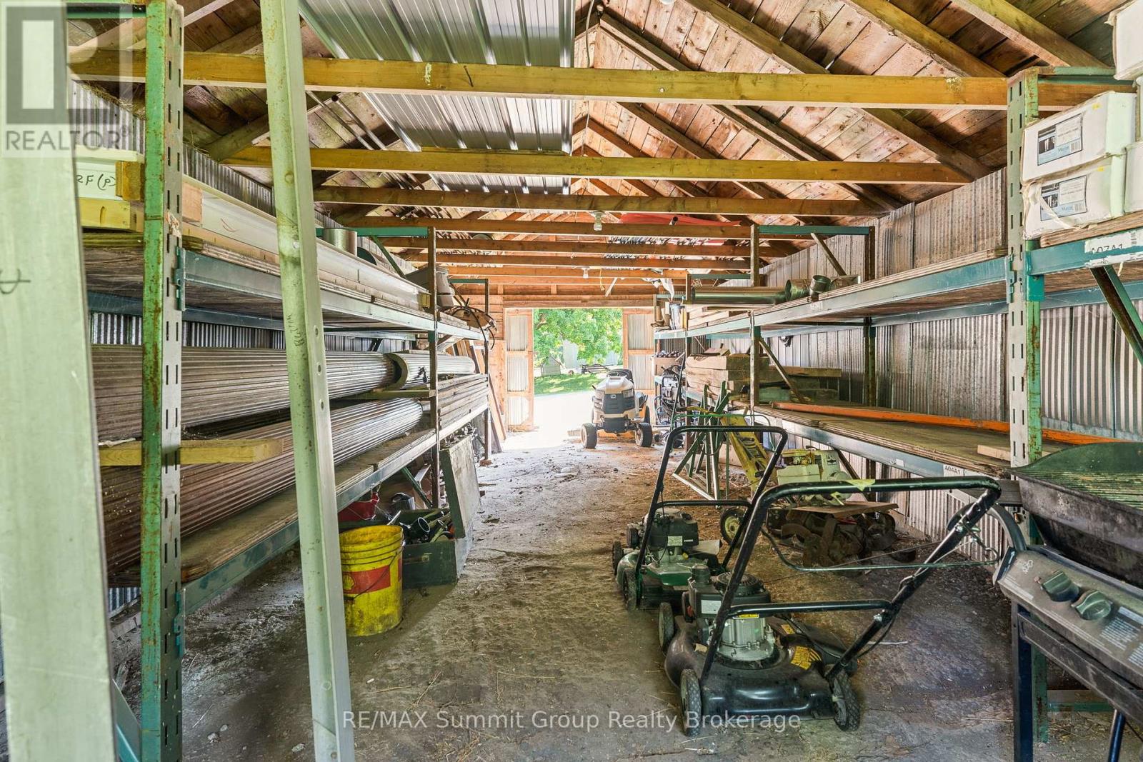 140 & 145 Wellington Street — photo 21