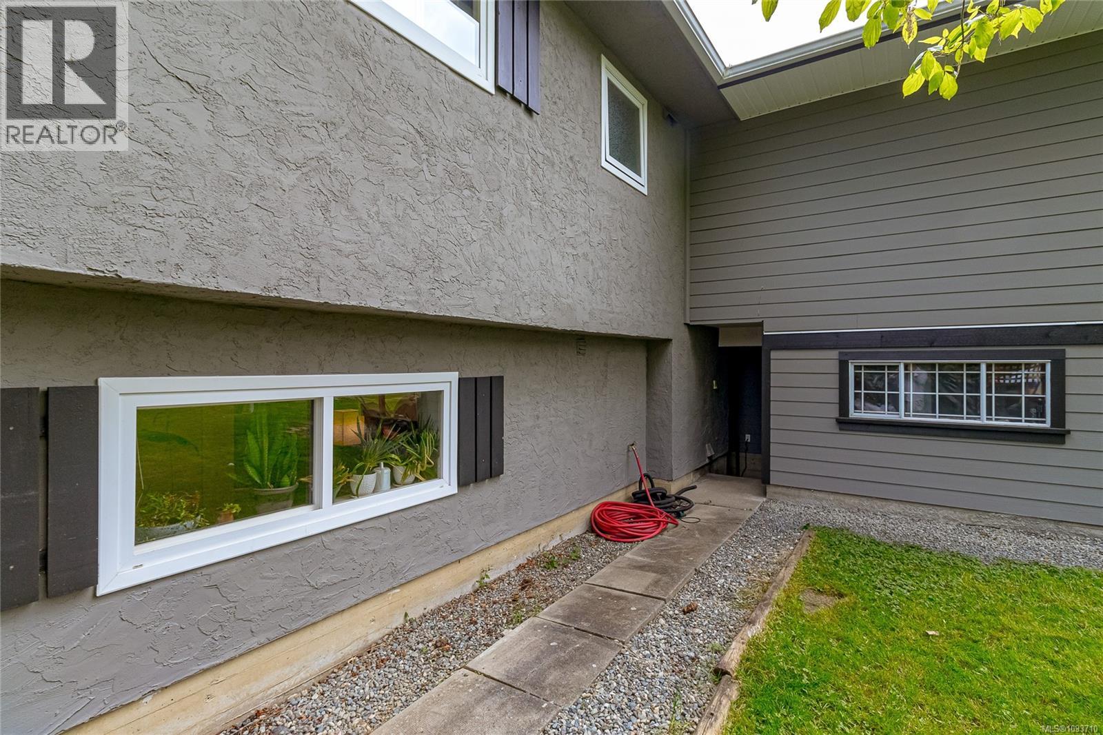  10328 Bowerbank Road, Sidney