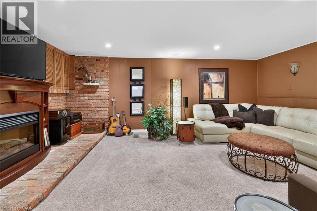 7 CORAL Drive - 27
