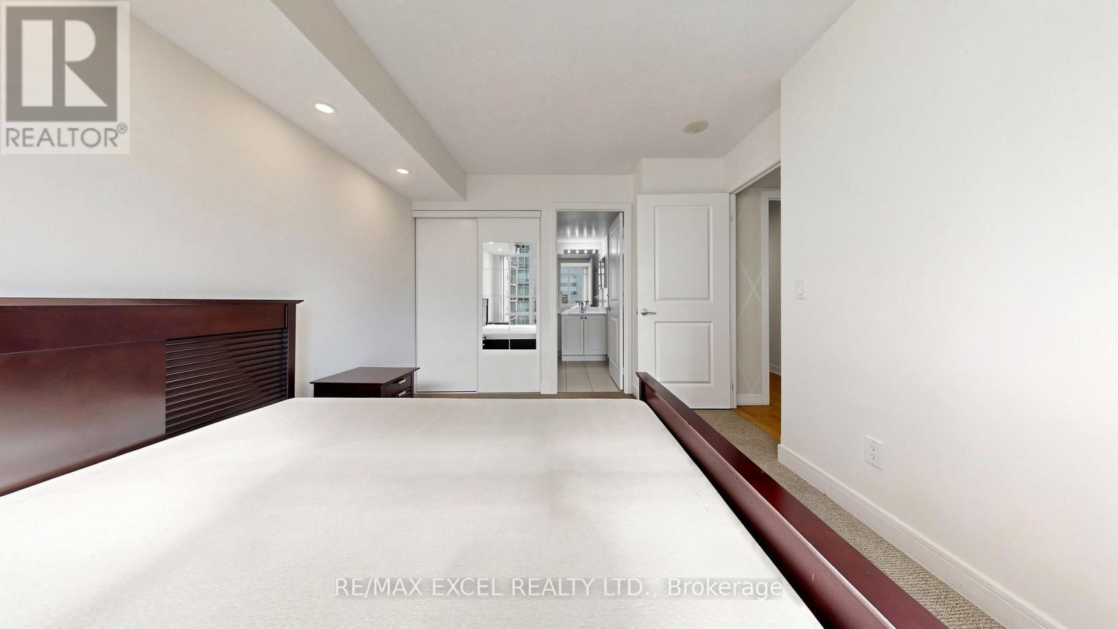 #916 35 BALES AVENUE - 33