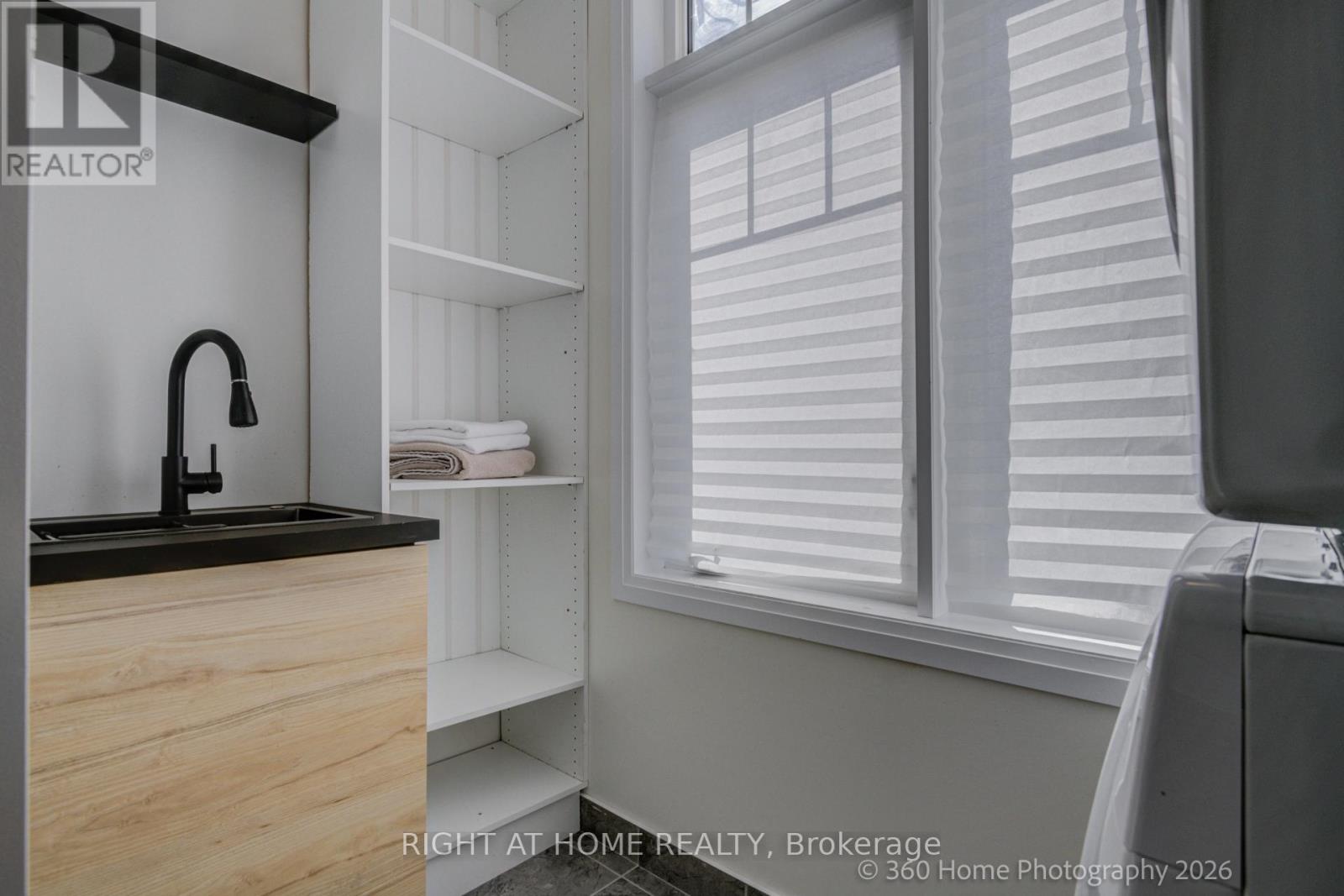 1302 BRODERICK STREET - 30