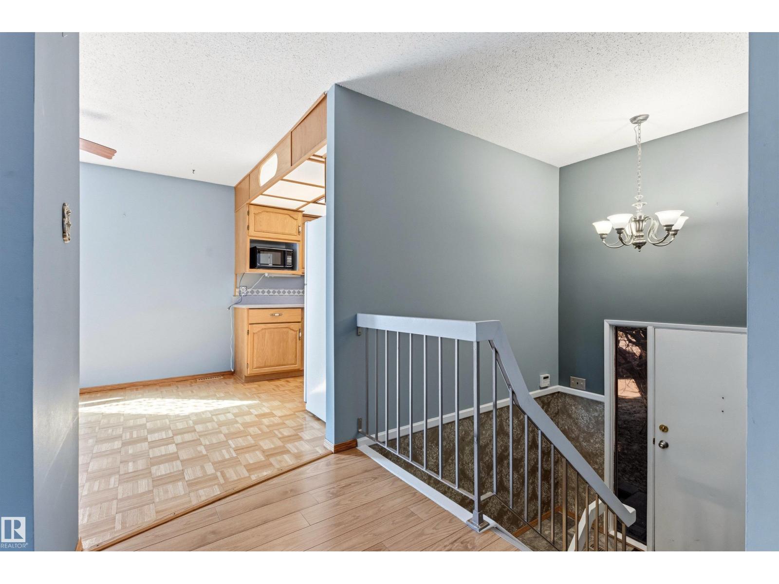 106 WESTGLEN CR - 5