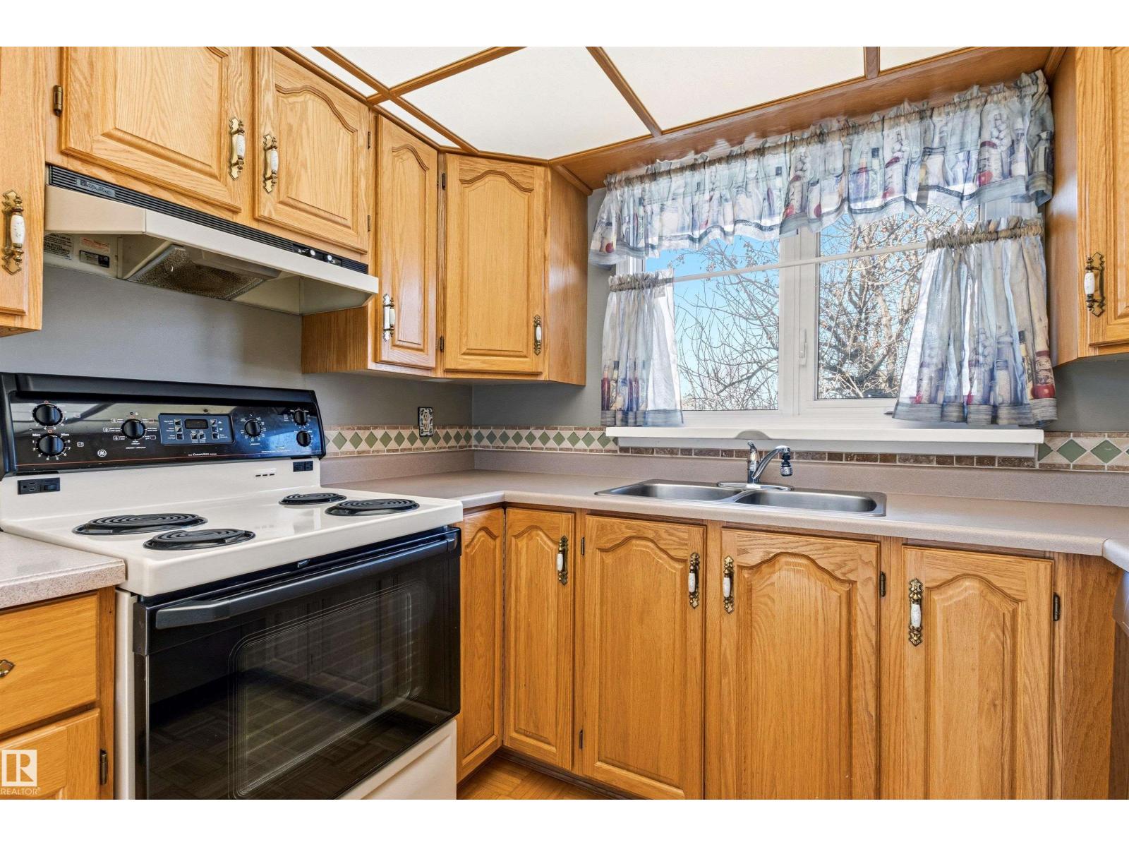106 WESTGLEN CR - 16