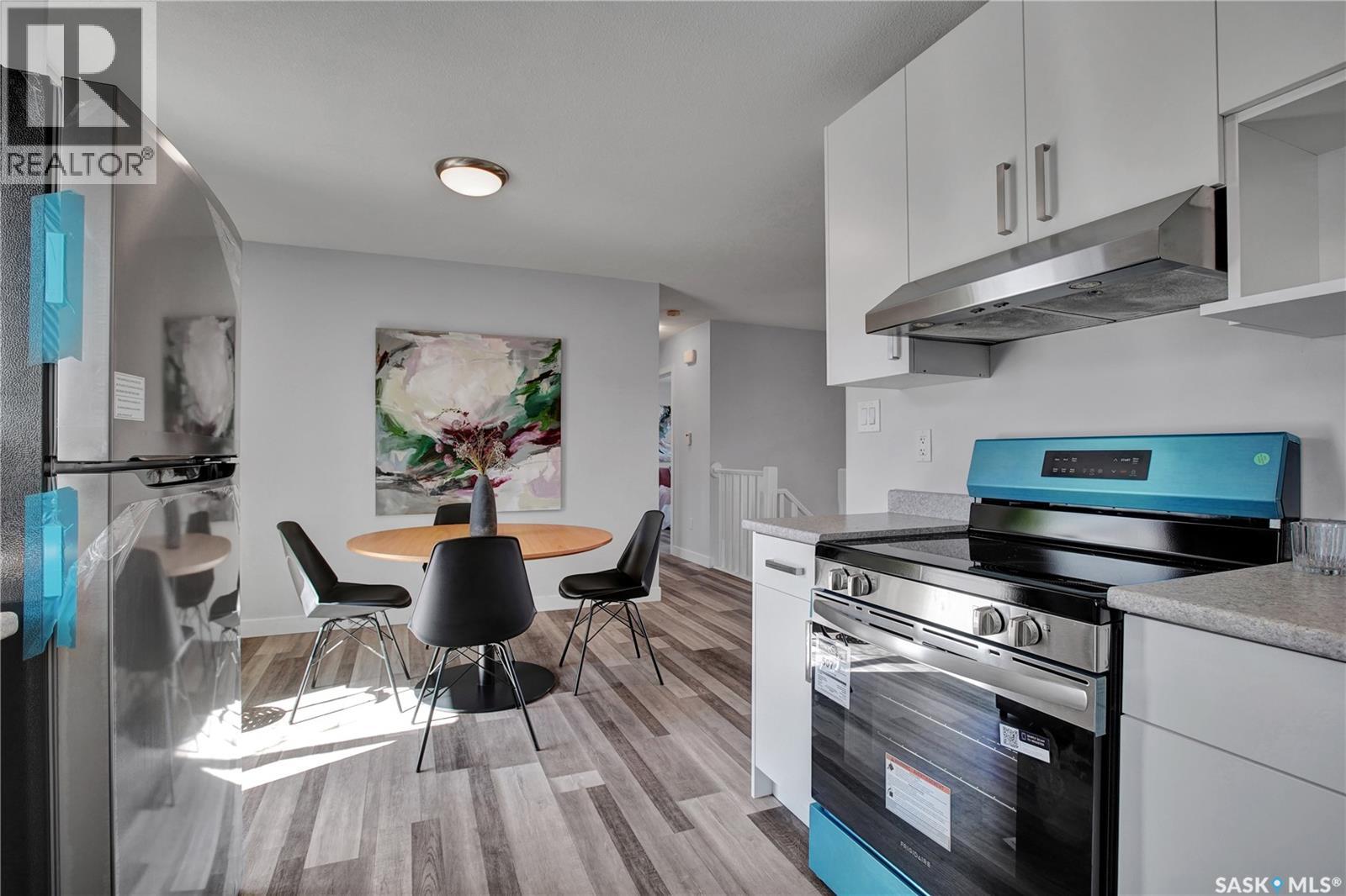 3339 Fairlight DRIVE - 8