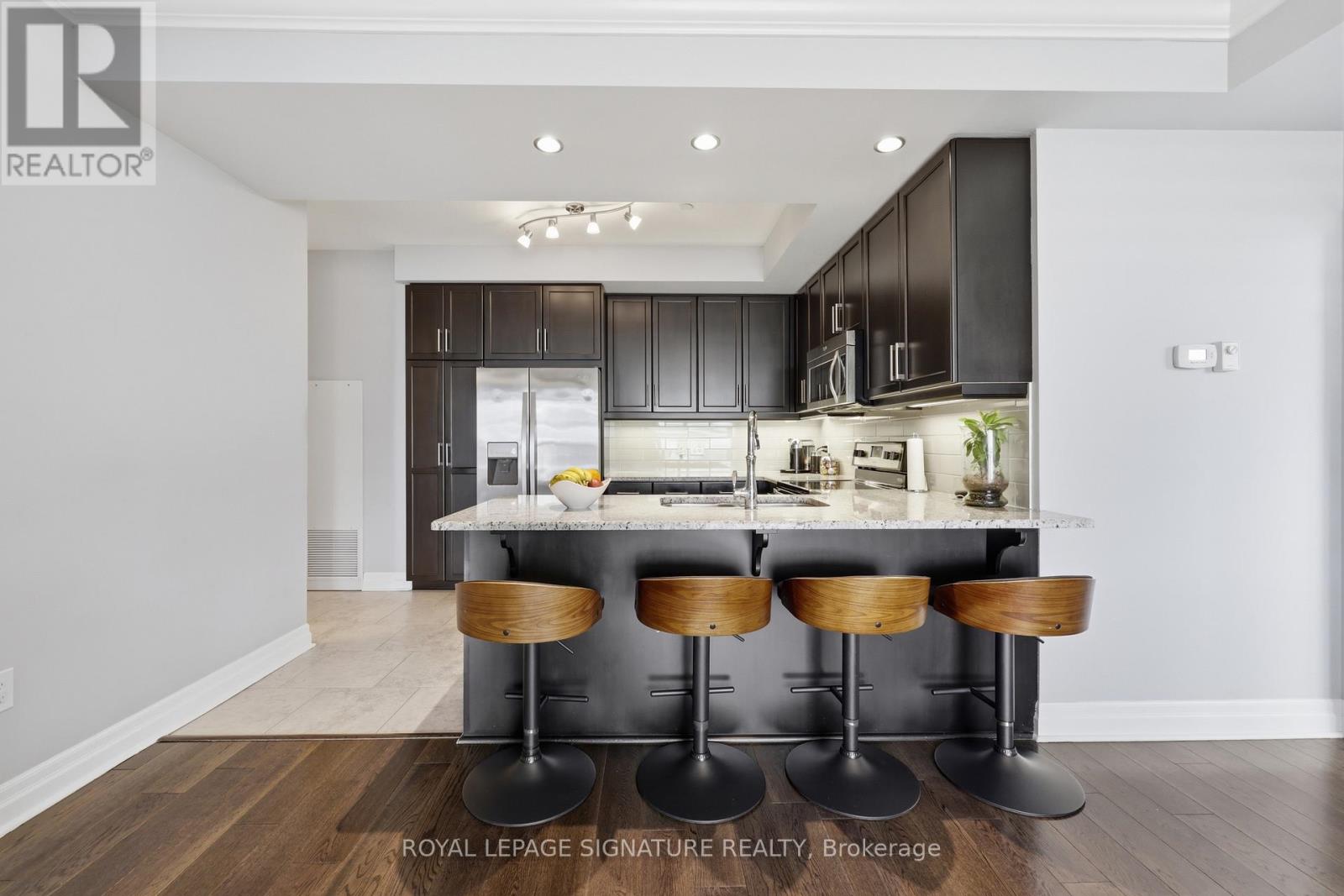 #610 150 WELLINGTON STREET E - 5