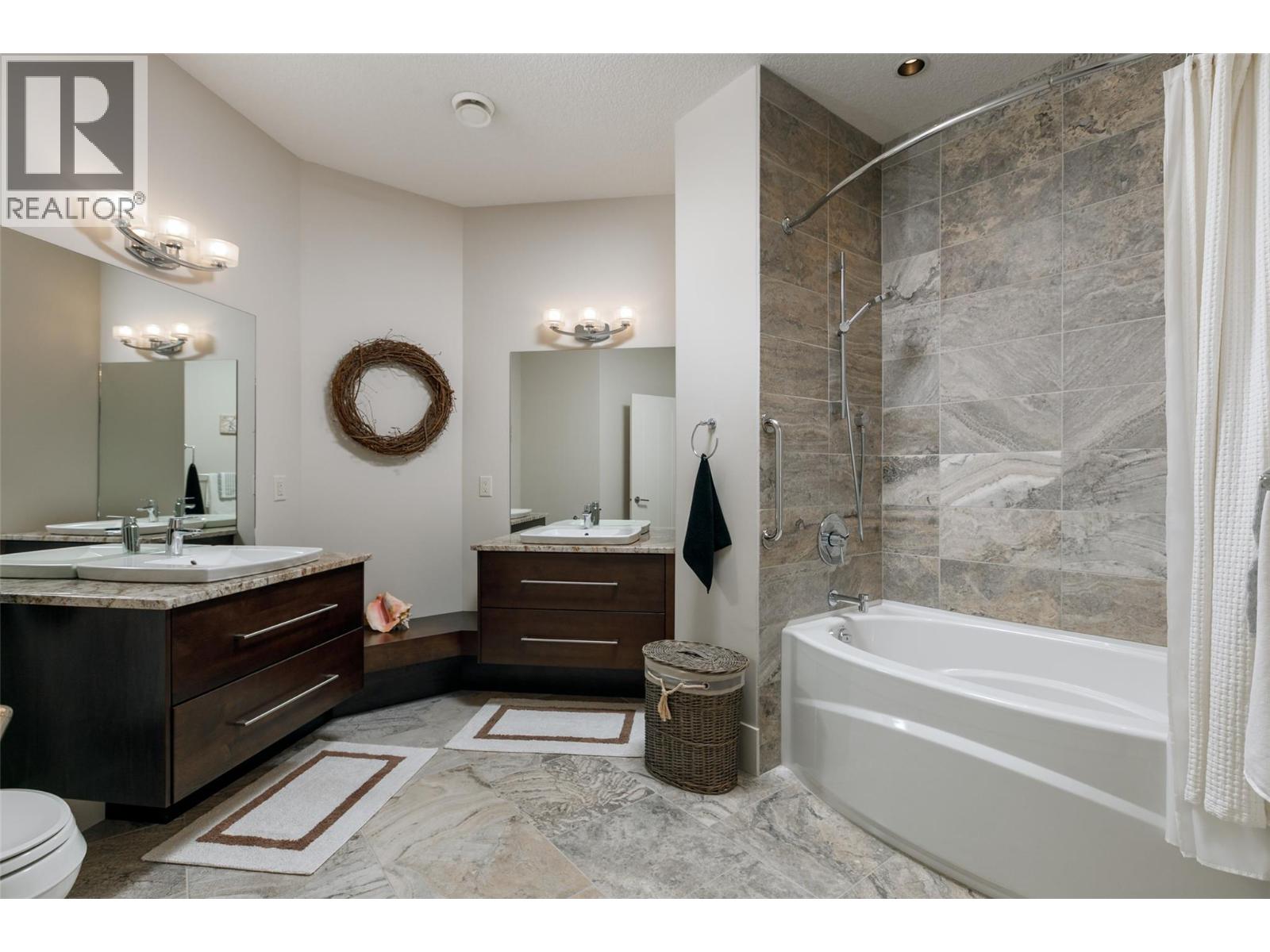 4326- 4330 Bedford Lane - 46