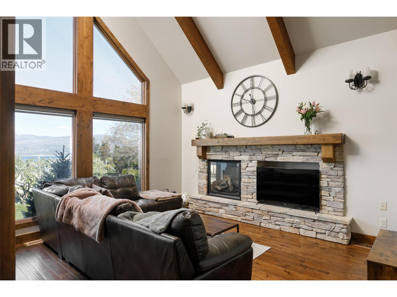 4326- 4330 Bedford Lane, Kelowna