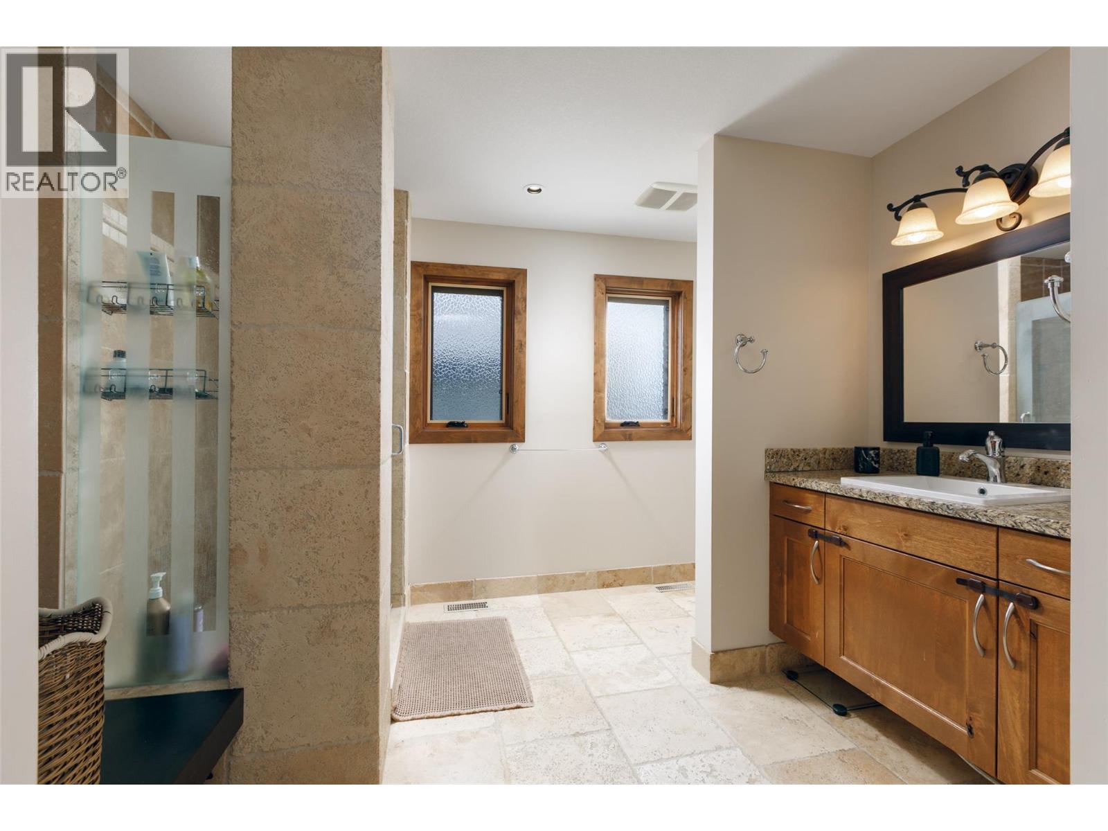 4326- 4330 Bedford Lane, Kelowna