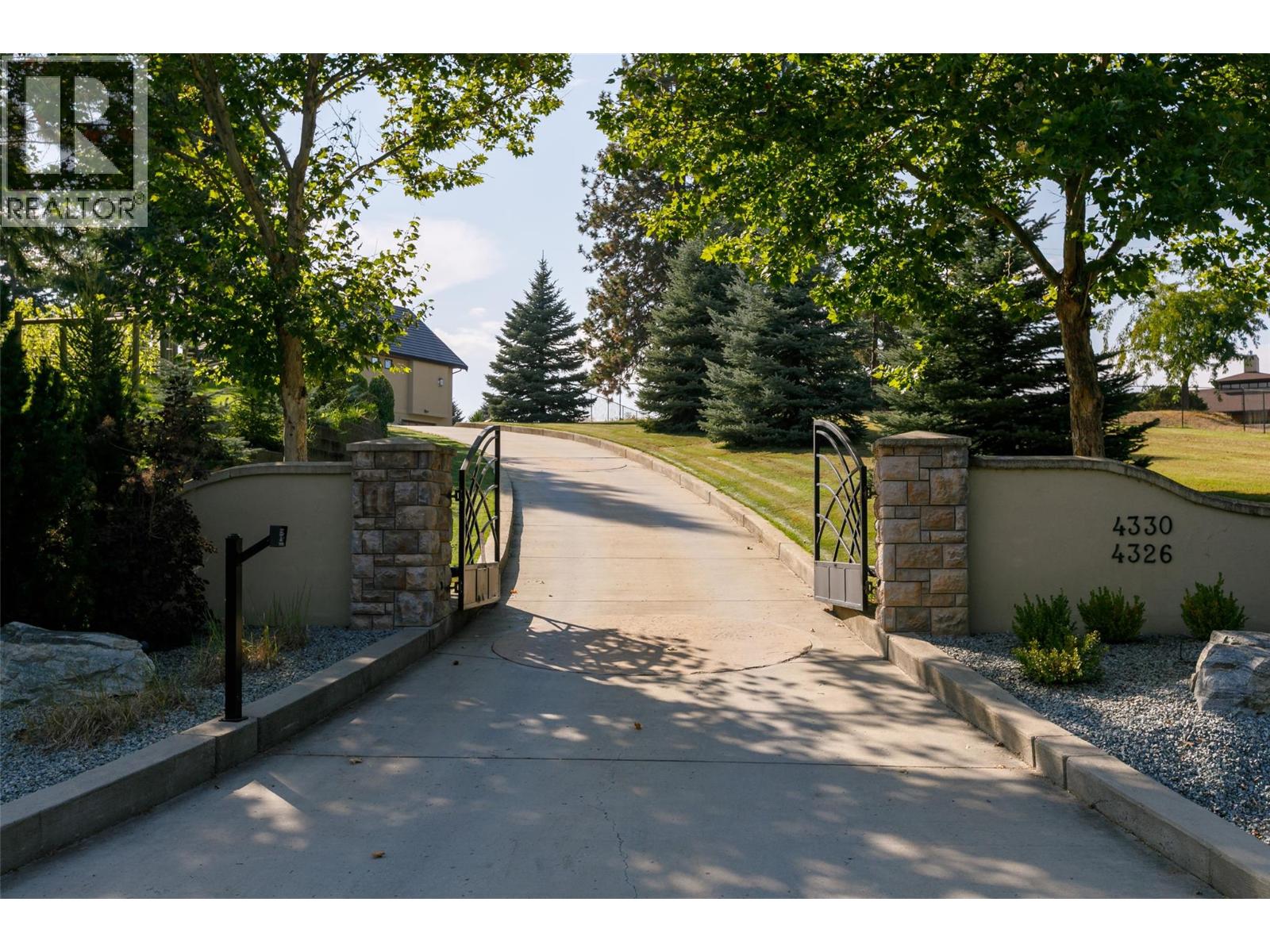 4326- 4330 Bedford Lane, Kelowna