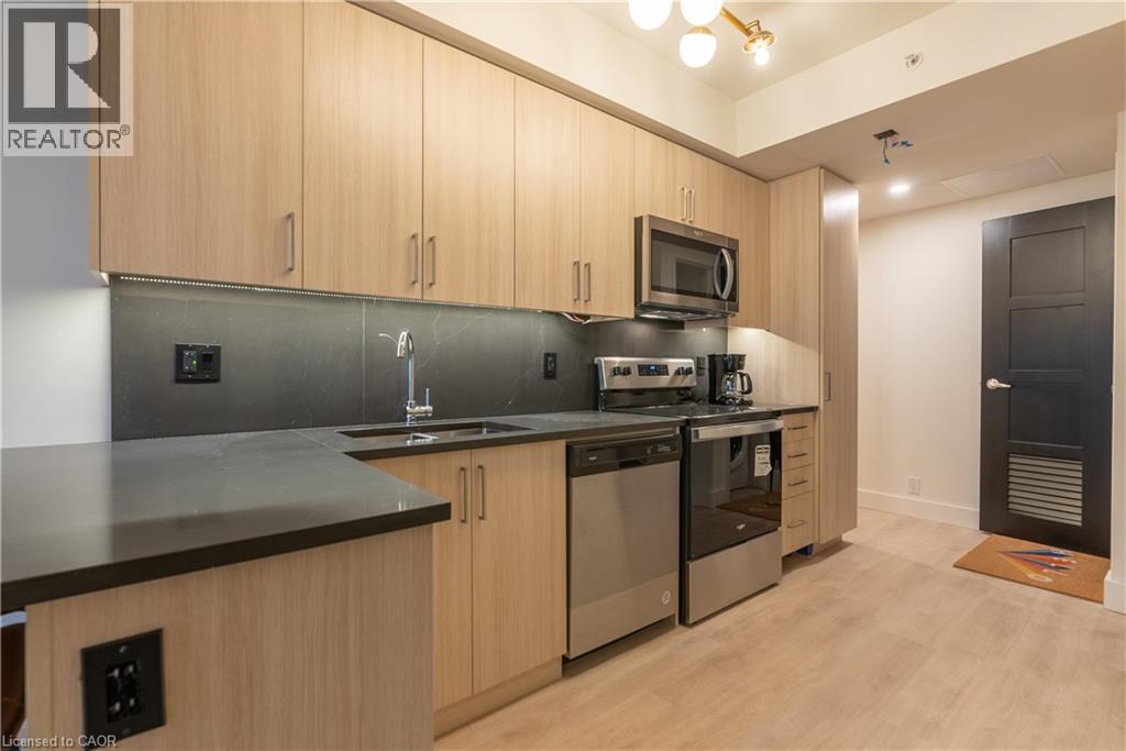 145 COLUMBIA Street W Unit# 1408, Waterloo, Ontario, N2L0K7 — Photo 6
