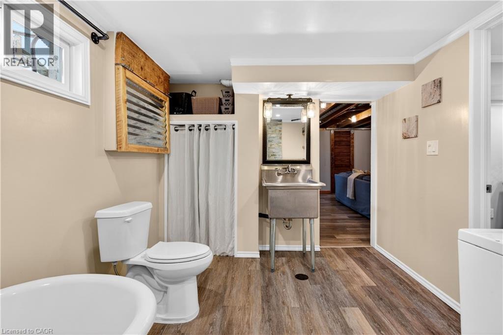 380 EAST 37TH Street, Hamilton, Ontario, L8V4B8 — Photo 43
