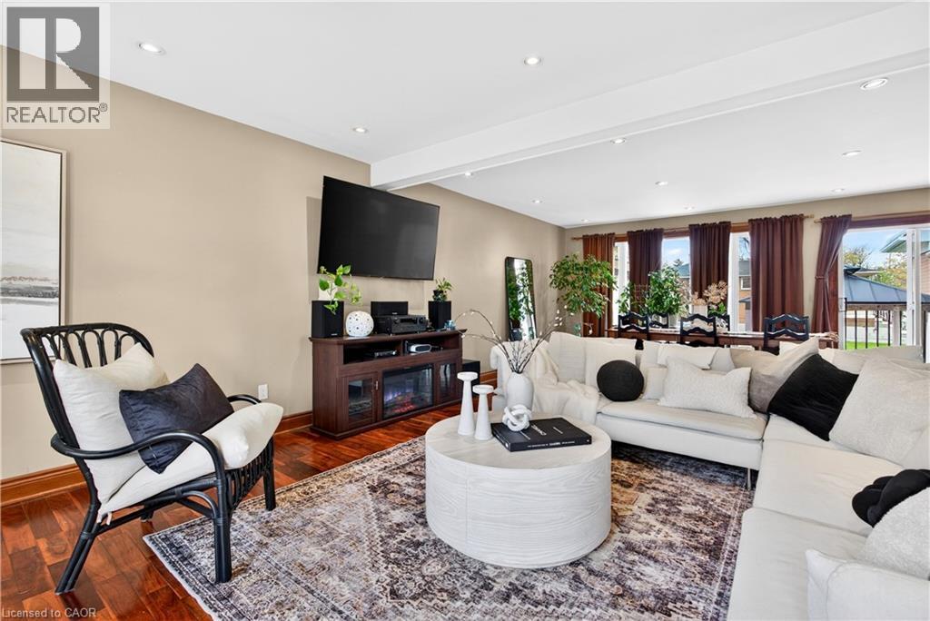 380 EAST 37TH Street, Hamilton, Ontario, L8V4B8 — Photo 7