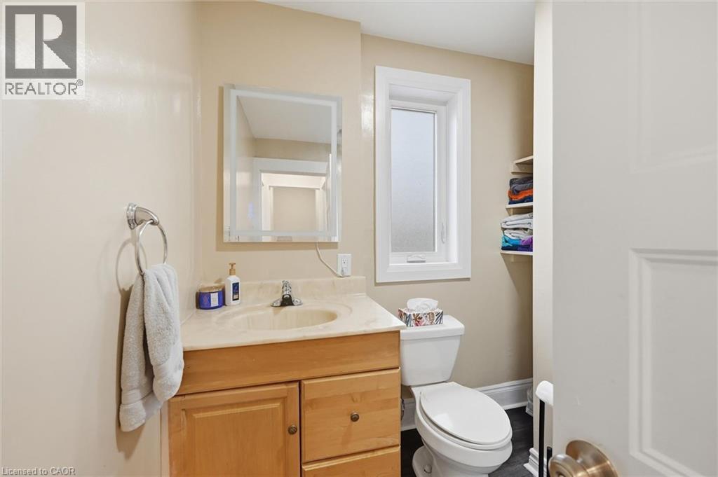46 MAYFLOWER Avenue - 25