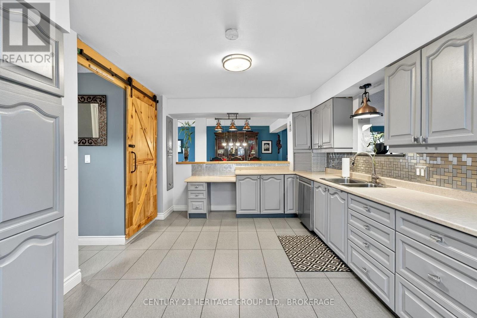 3 KEATES PLACE - 11