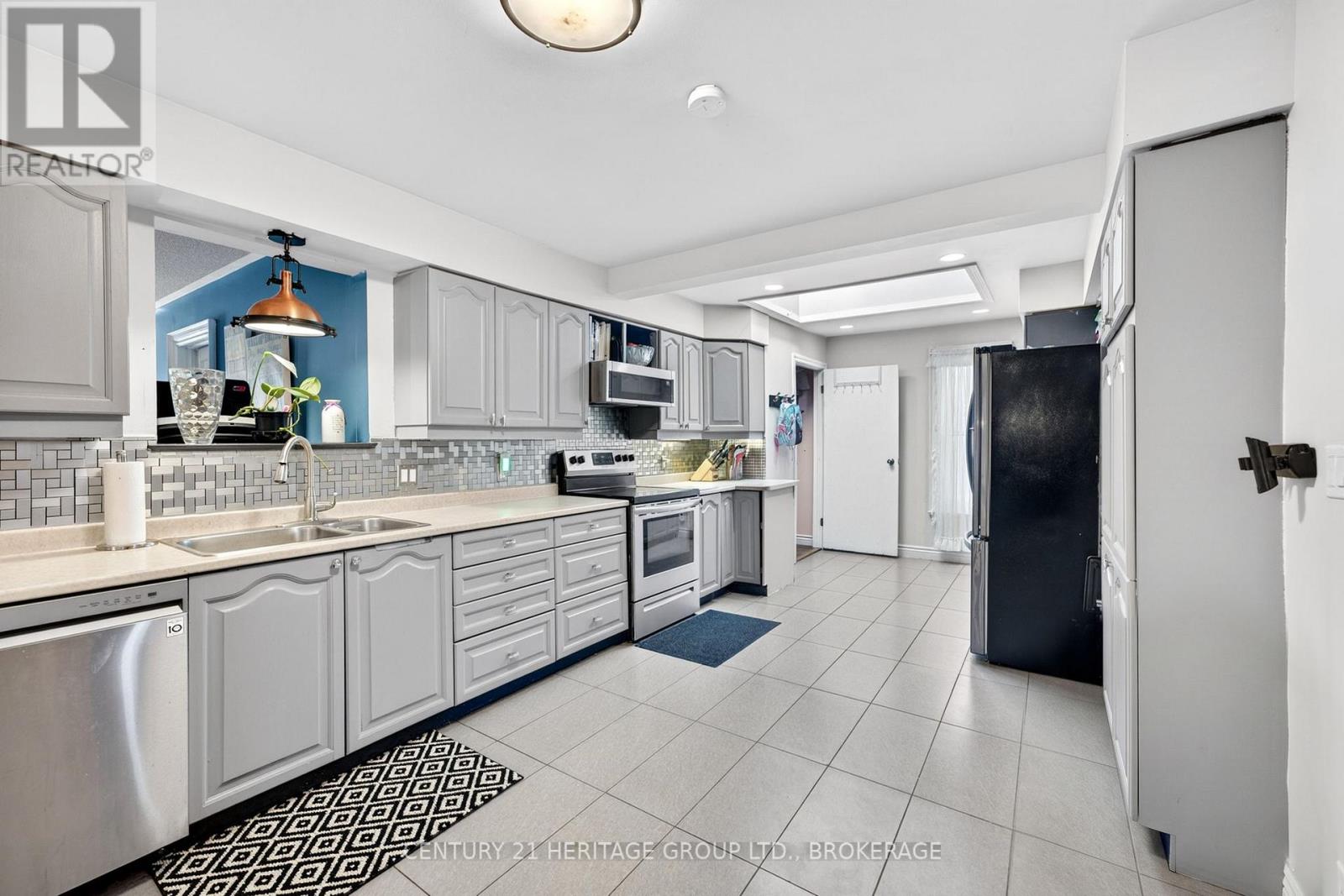 3 KEATES PLACE - 12