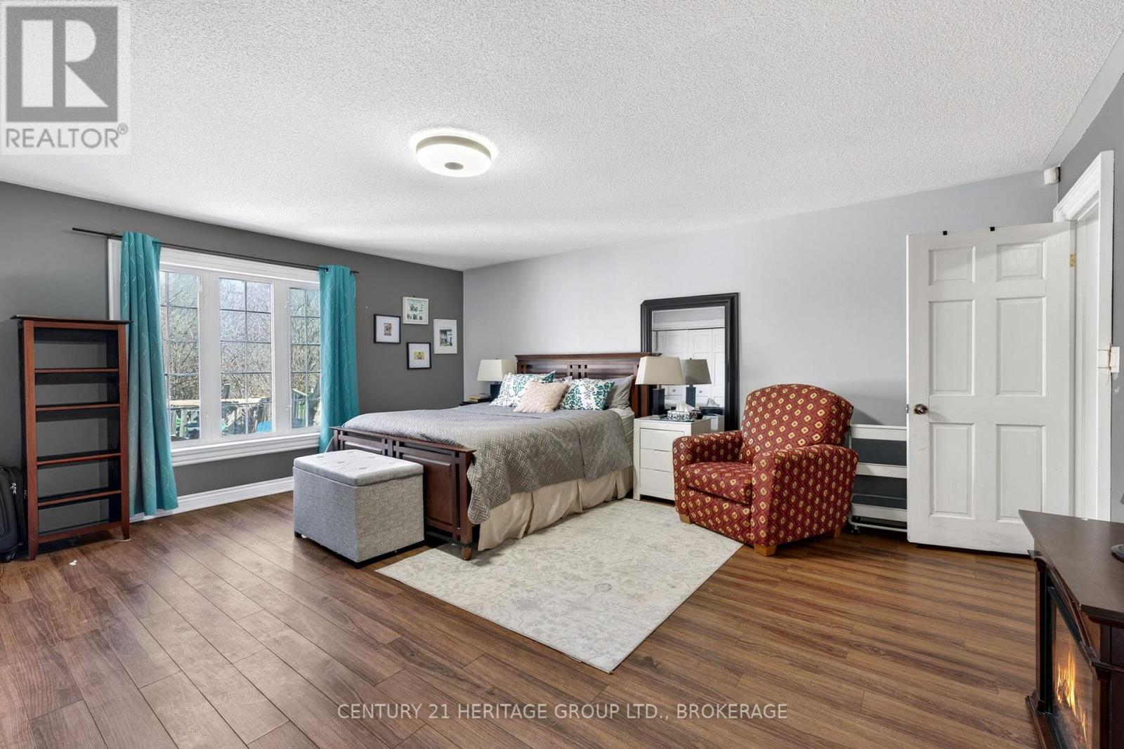 3 KEATES PLACE - 15
