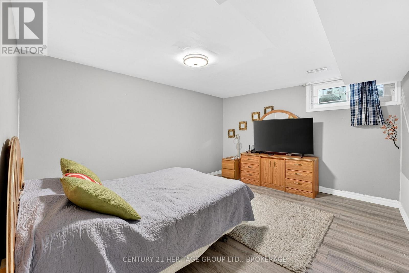 3 KEATES PLACE - 37