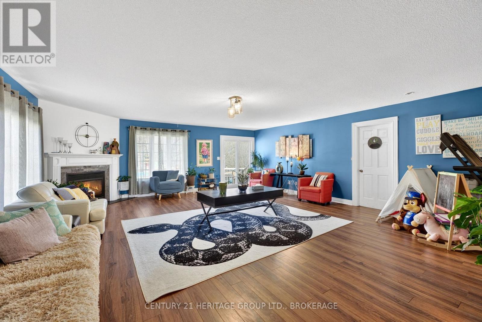 3 KEATES PLACE - 9