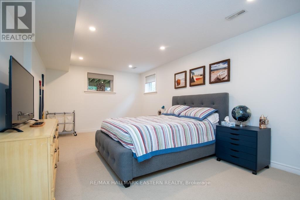 19 MARINA DRIVE - 29