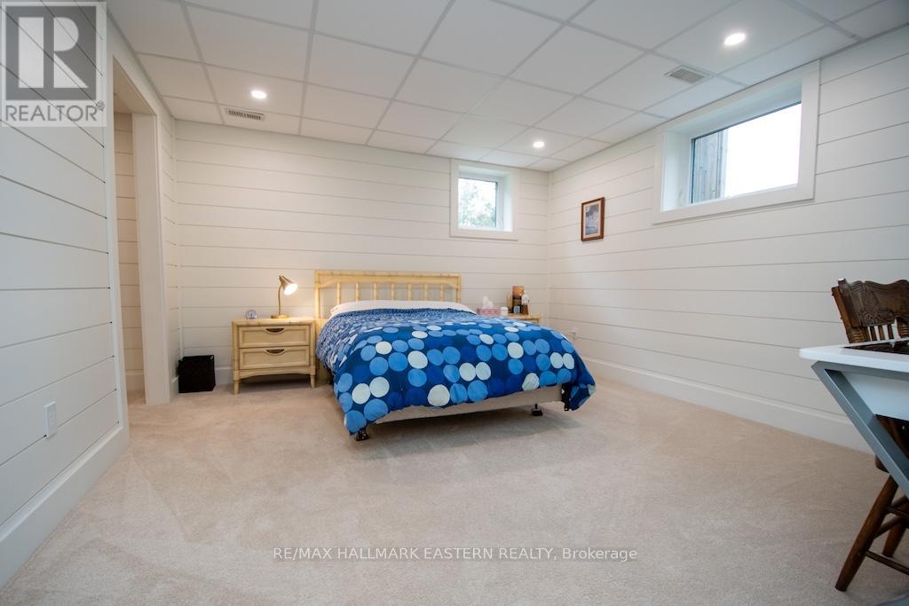19 MARINA DRIVE - 31