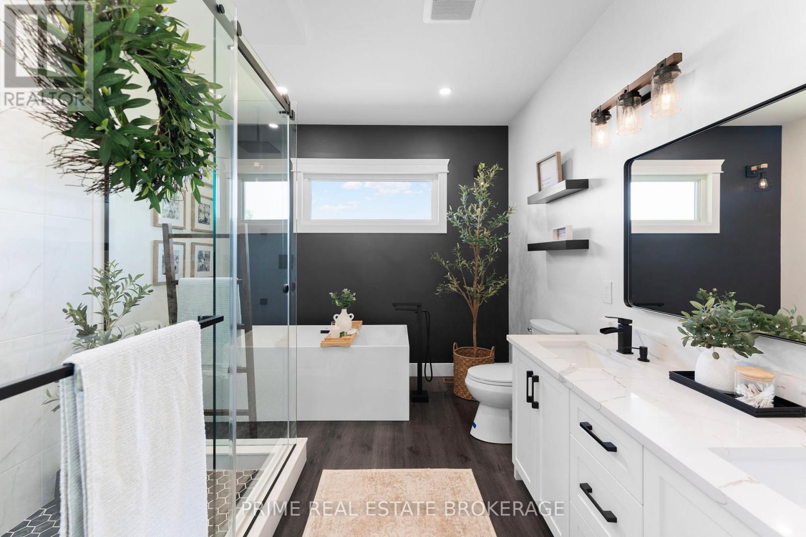 818 OIL HERITAGE ROAD - 16