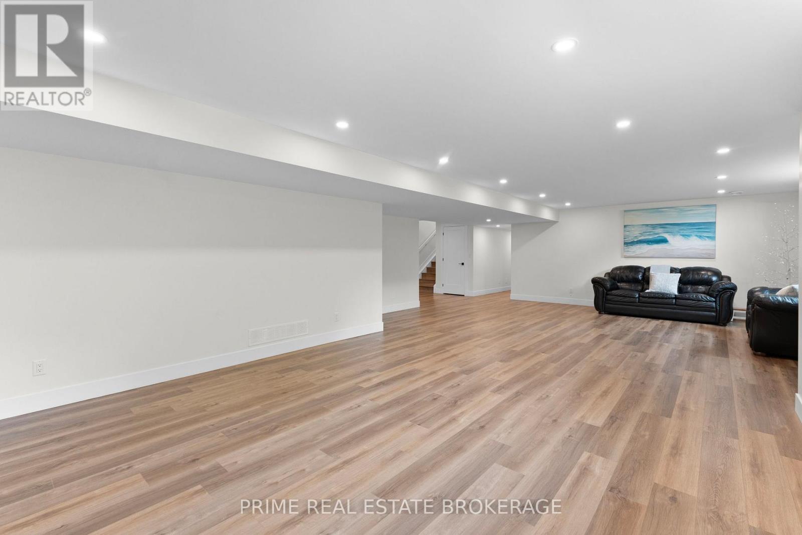818 OIL HERITAGE ROAD - 24