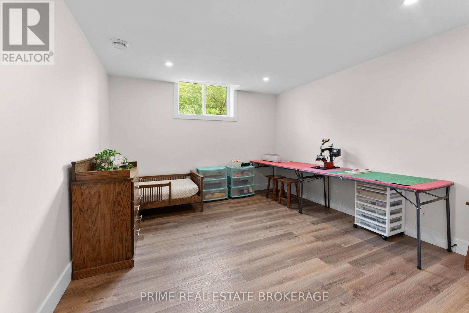 818 OIL HERITAGE ROAD - 26