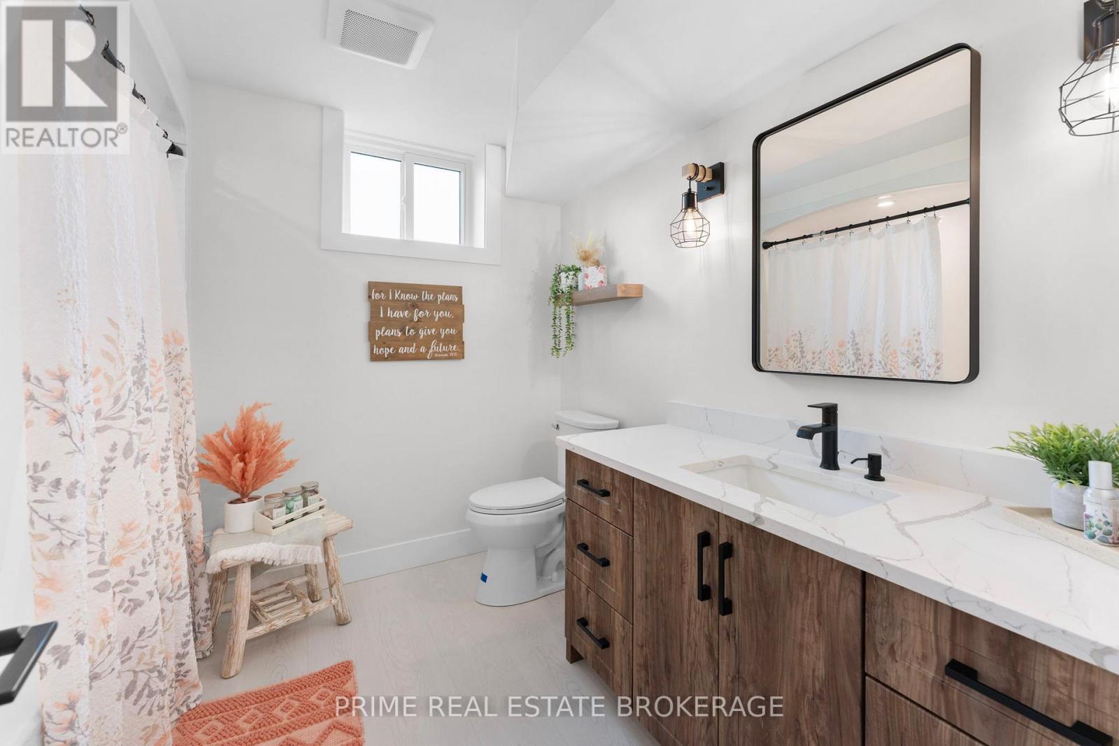 818 OIL HERITAGE ROAD - 28