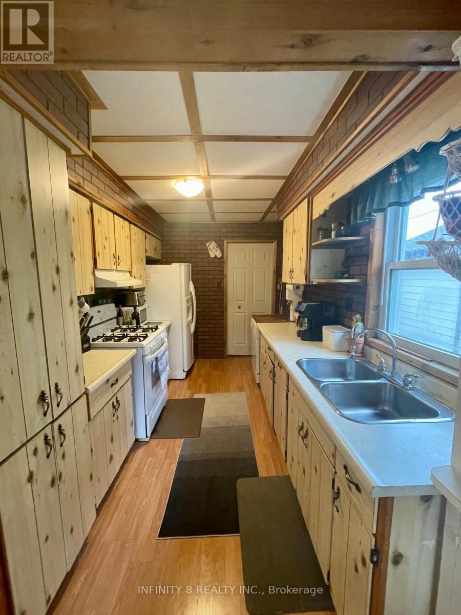 326 CORVETTE STREET - 6