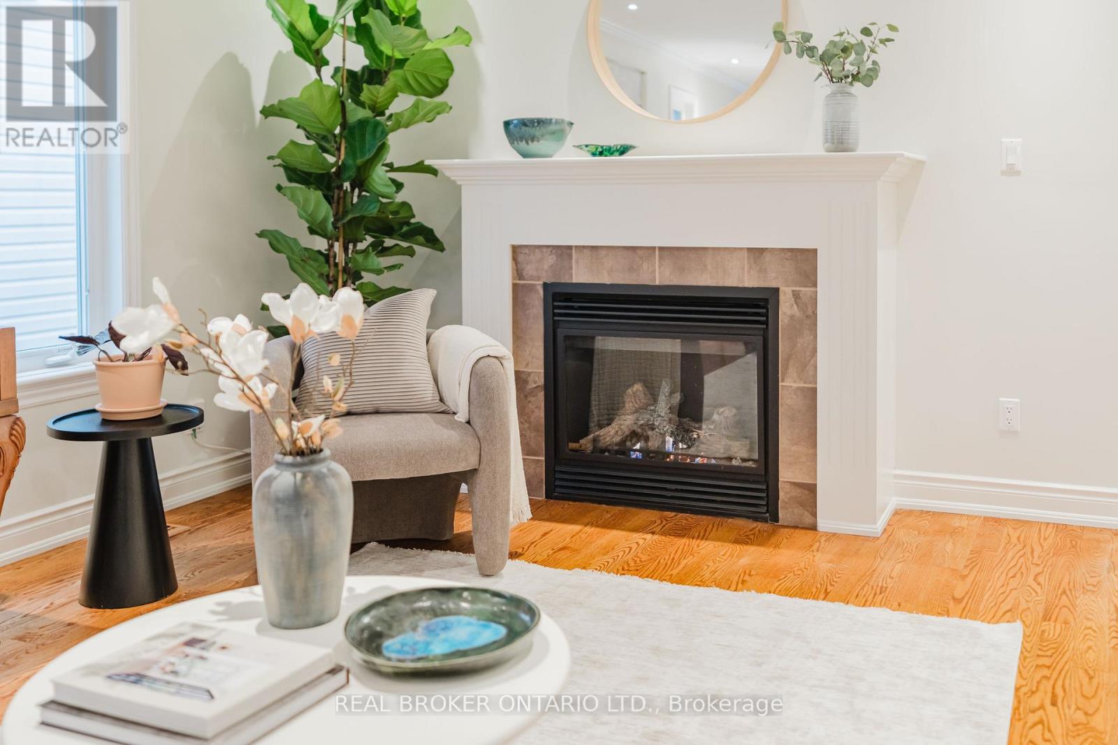 279 CURRELL AVENUE - 8