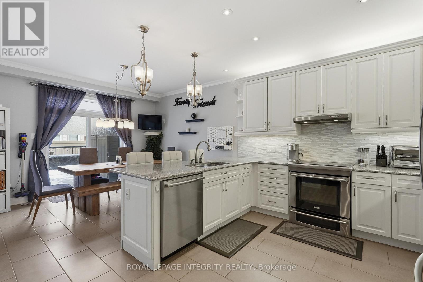 109 SOLEIL AVENUE - 16
