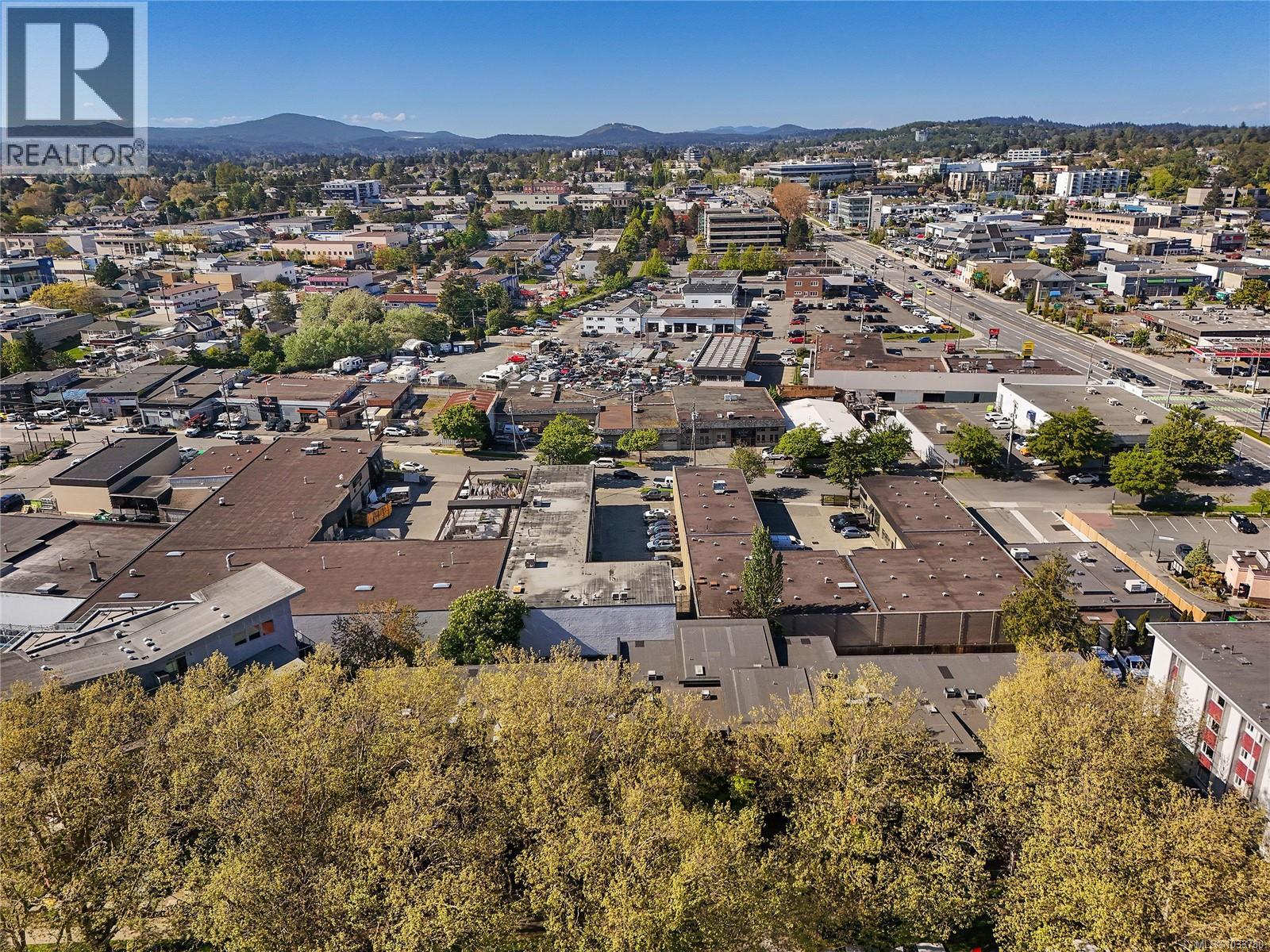 #101 630 Speed Ave - 52