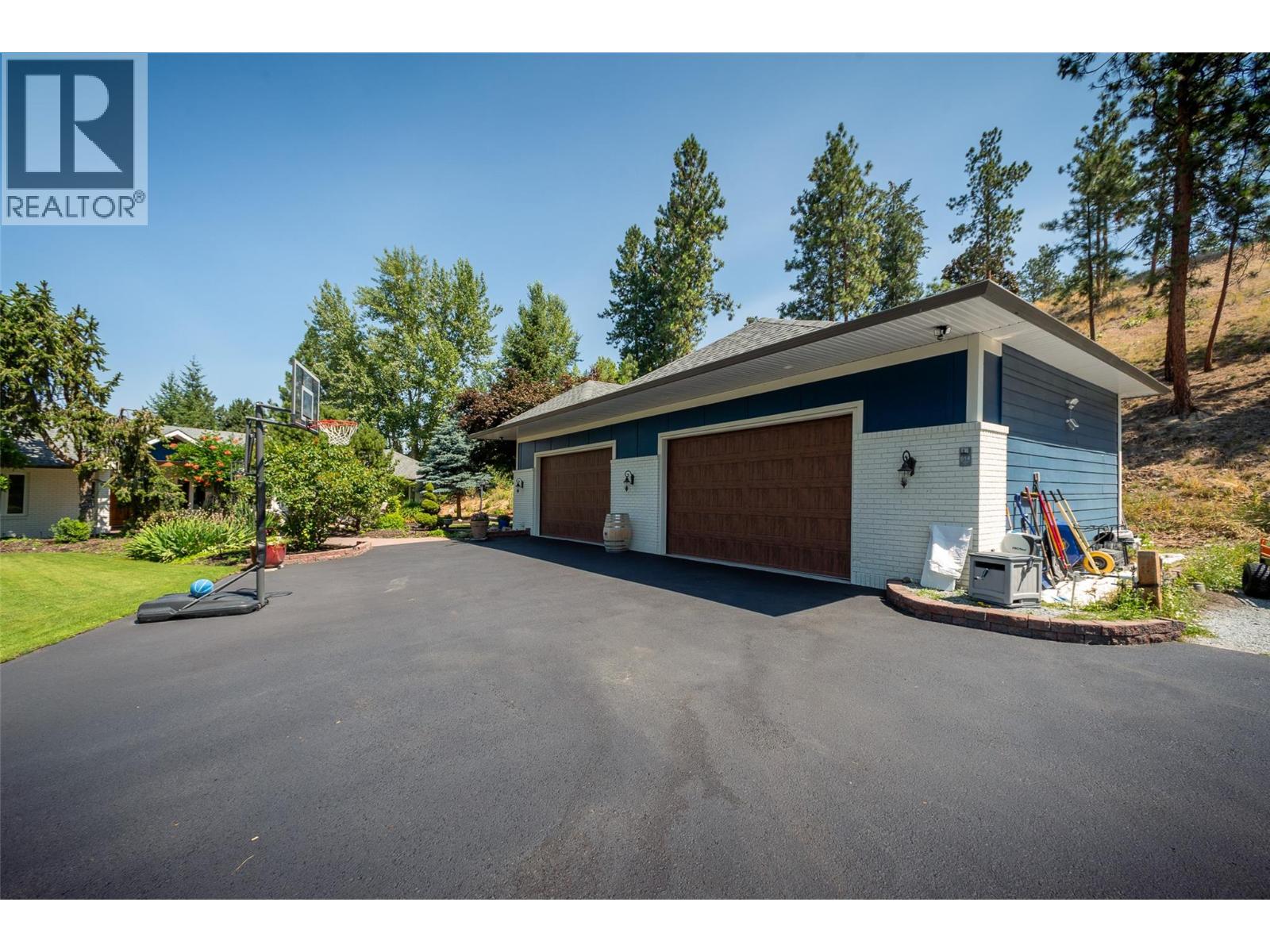 514 Hawes Court, Kelowna