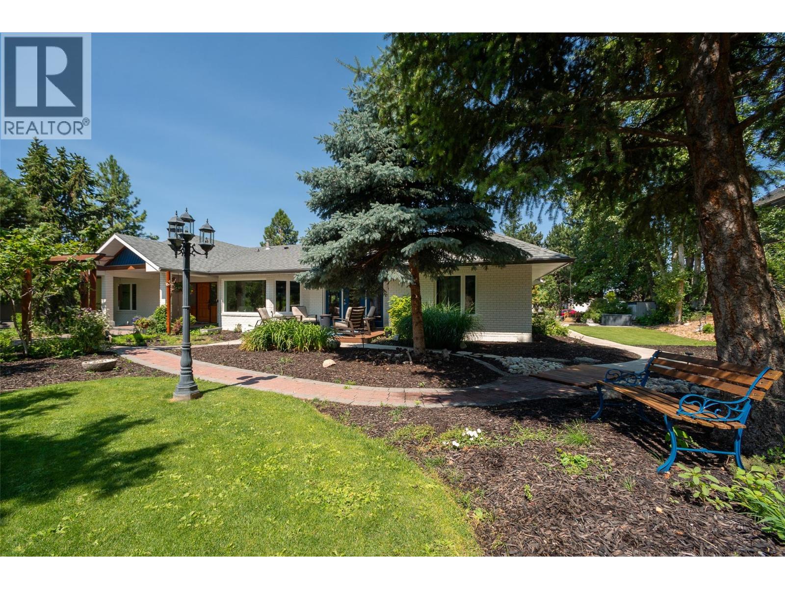 514 Hawes Court, Kelowna