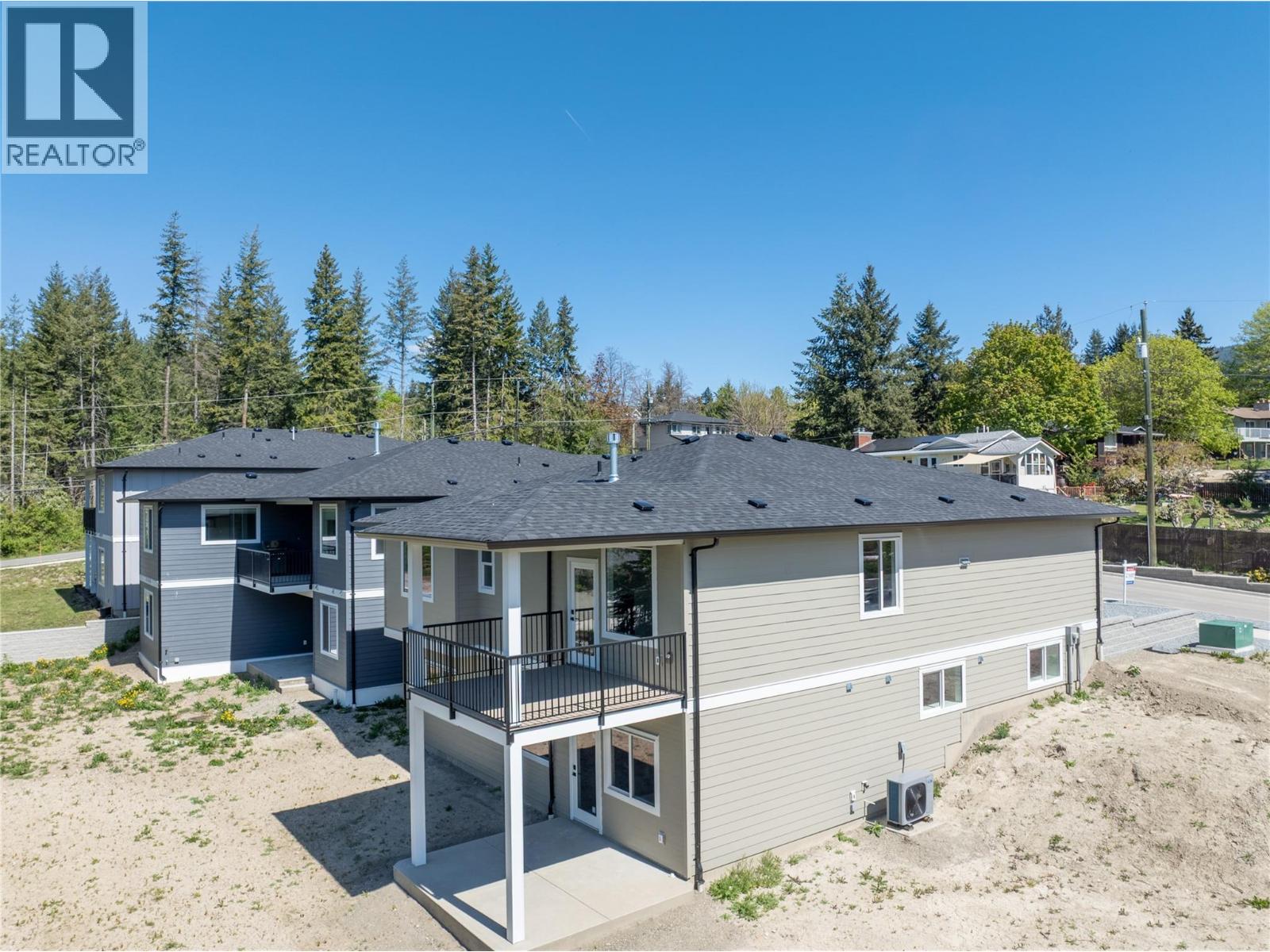  2951 27 Street Northeast, Salmon Arm