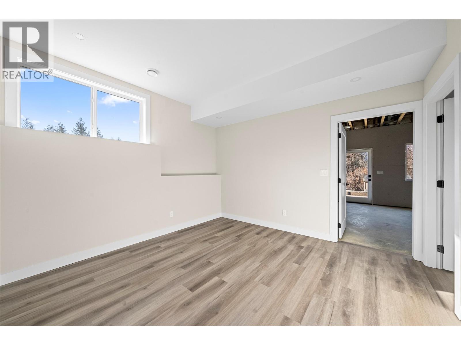  2951 27 Street Northeast, Salmon Arm