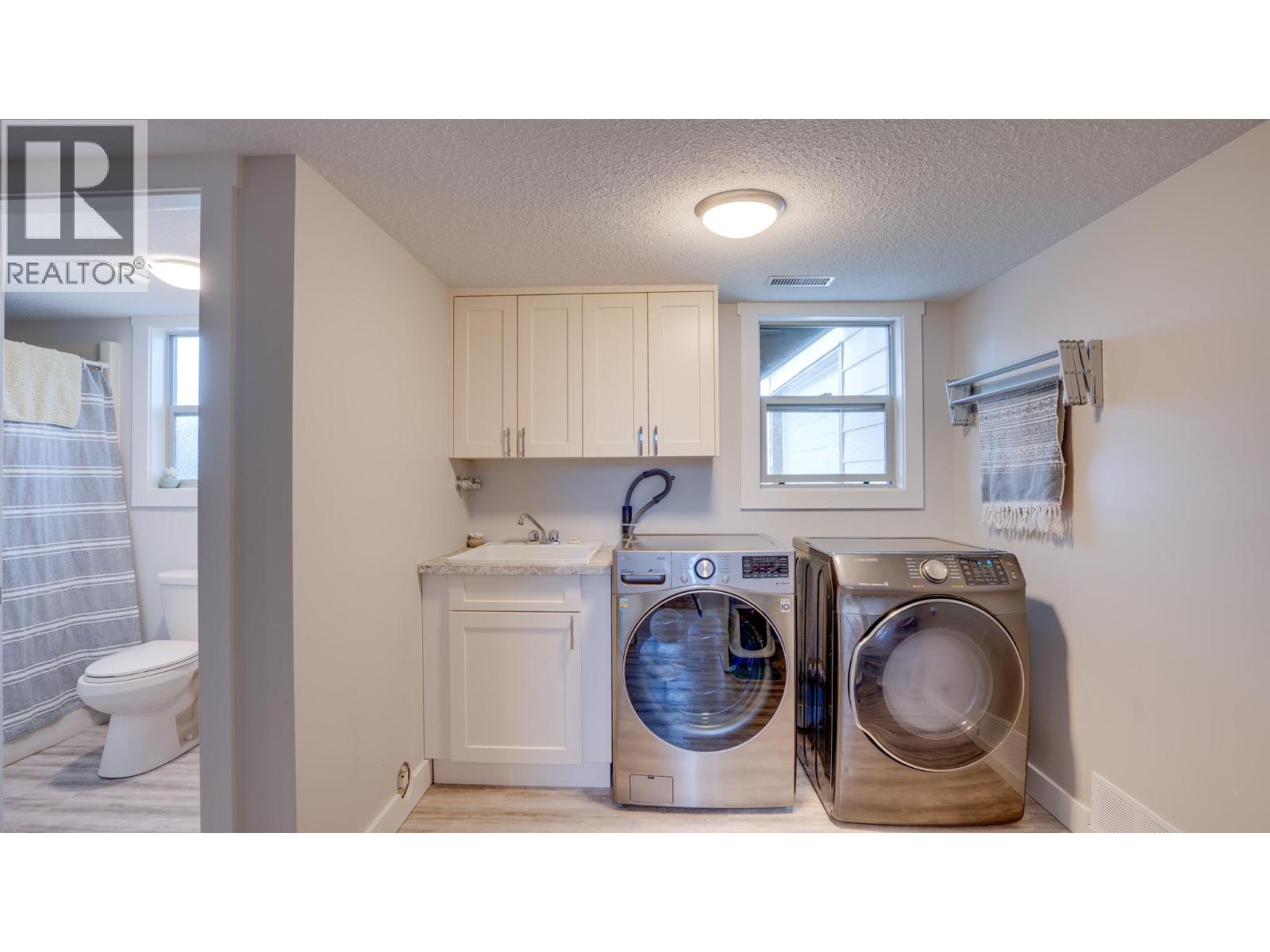 2640 Catherine Crescent - 25