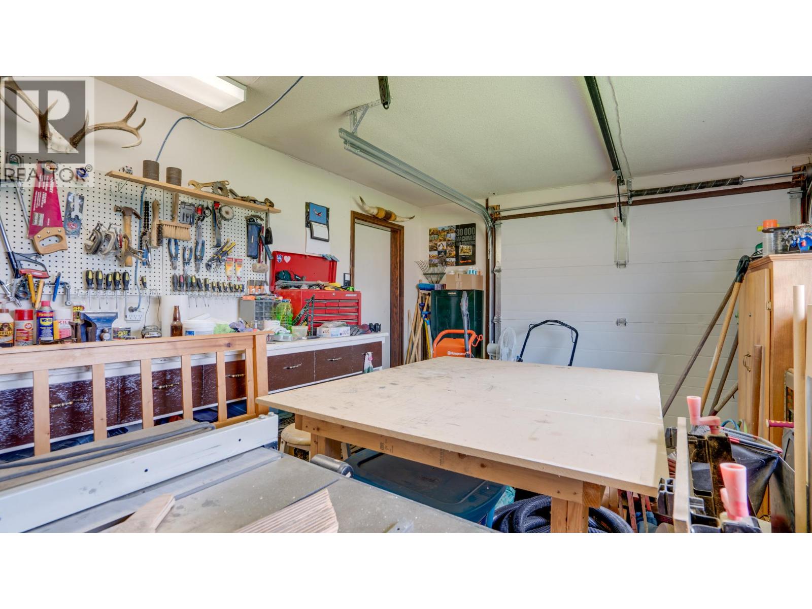 2640 Catherine Crescent - 35