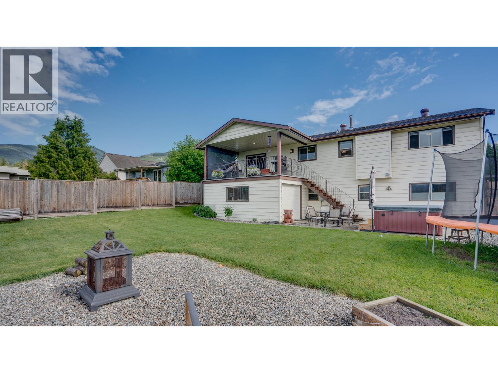2640 Catherine Crescent - 43