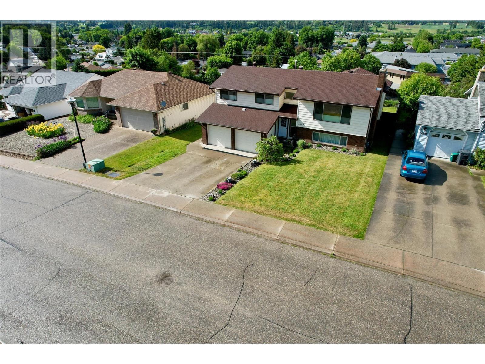 2640 Catherine Crescent - 48
