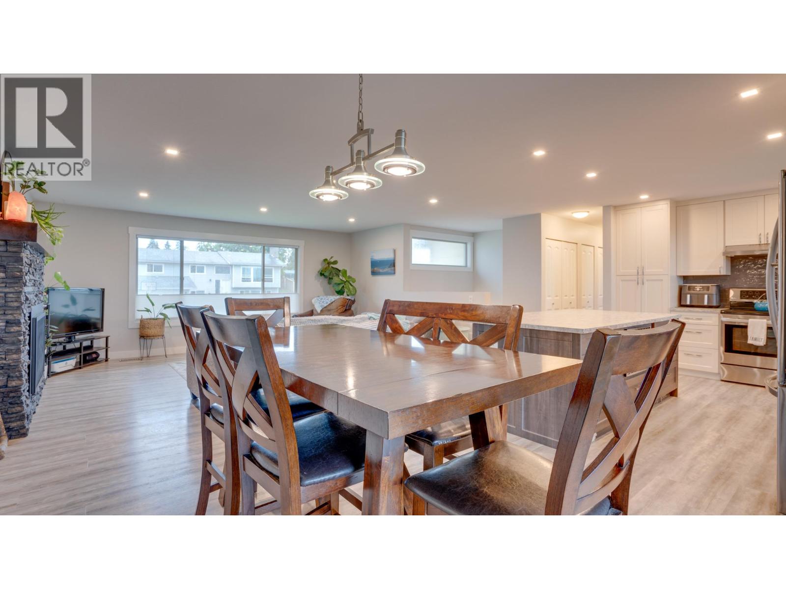 2640 Catherine Crescent - 9