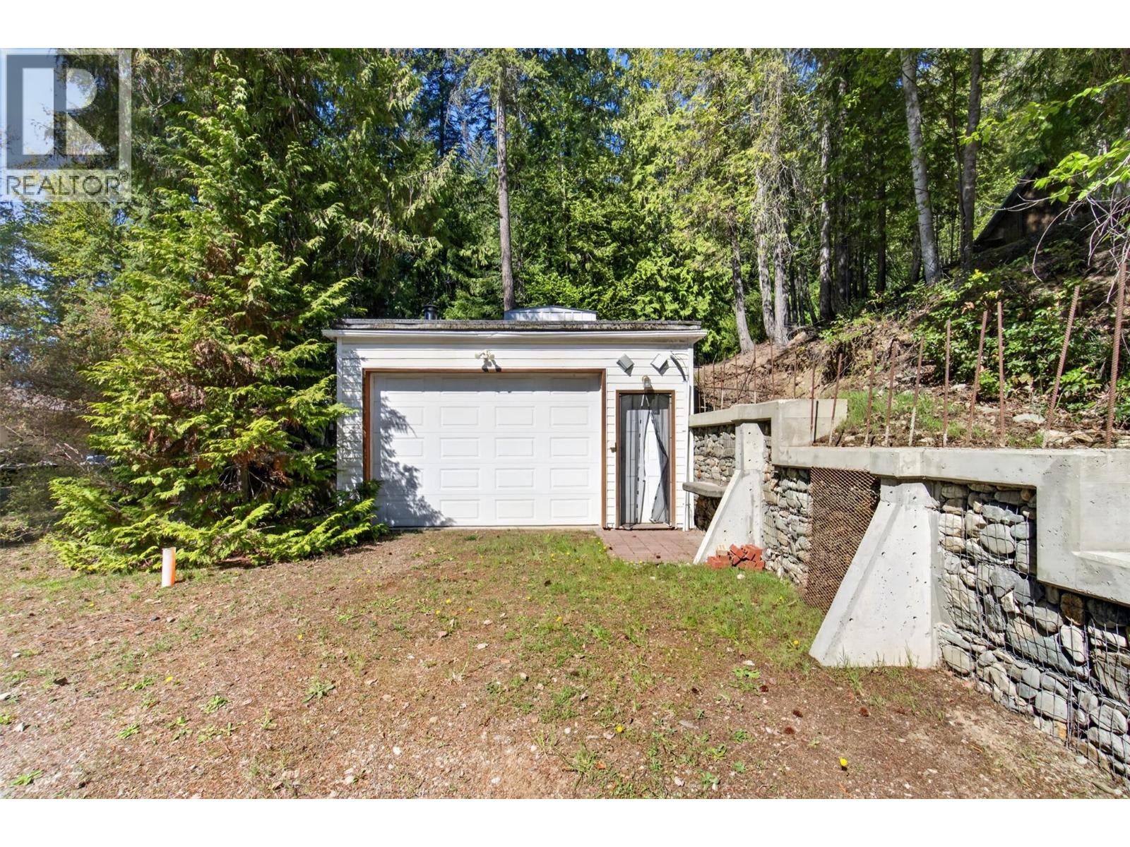 7689 Golf Course Road - Image 3