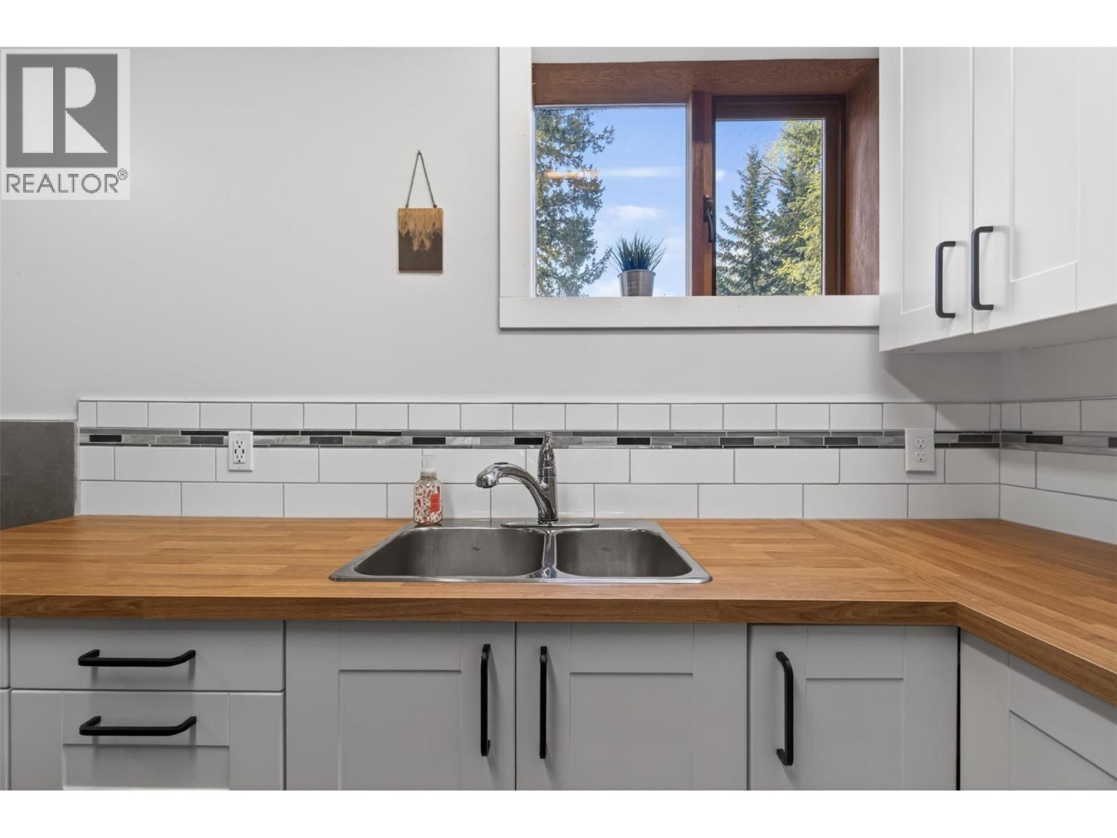 7689 Golf Course Road - 43